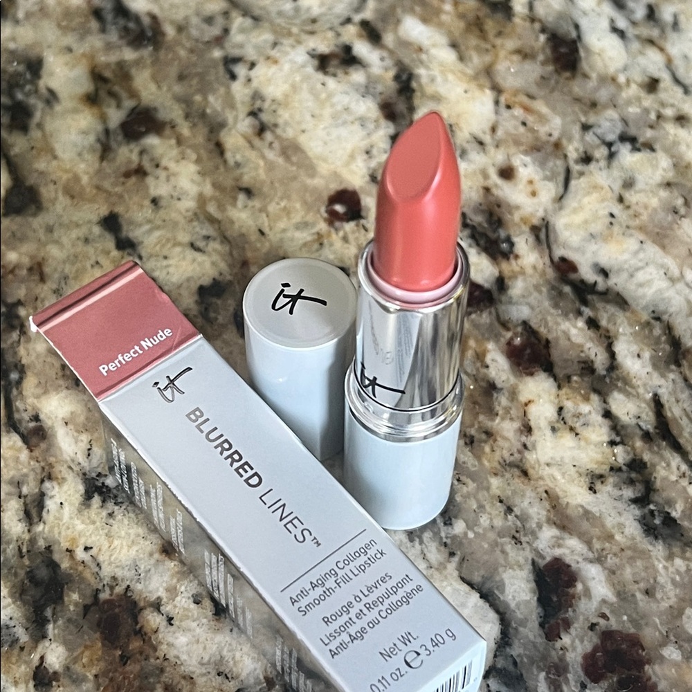 ⚡️🐍IT Cosmetics Blurred Lines Lipstick Perfect Nude - Picture 2 of 10